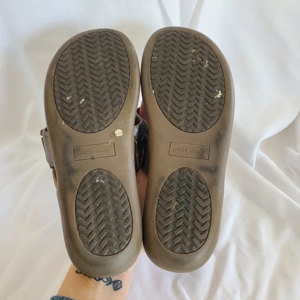 Gentle Souls Metallic Got It Sandals sz 9 - Picture 8 of 11